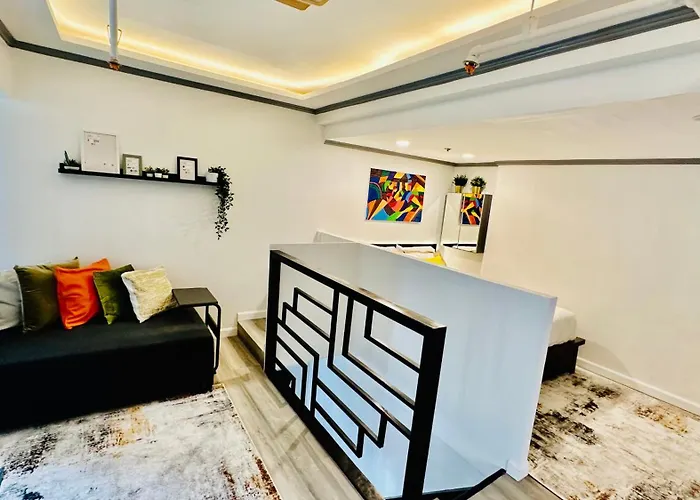 Loft & Lounge *