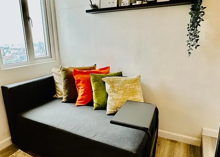 Loft & Lounge *